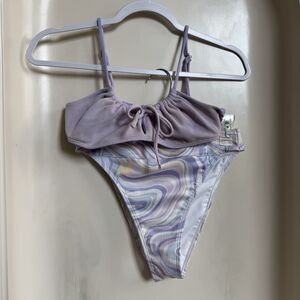 Hollister Co. Women's Purple Top and Purple Swirl Bottom Swimsuit Size S